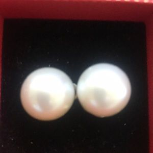Southsea pearl earrings in 14k white gold